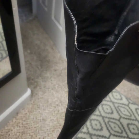 Over the thigh, high heel, pointed toe boots - Picture 4 of 11